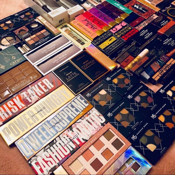 Luxury Brand Makeup Mystery Box - Picture 3 of 7